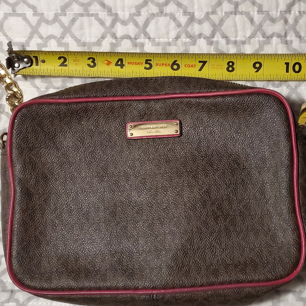 Like new! Michael Kors crossbody purse